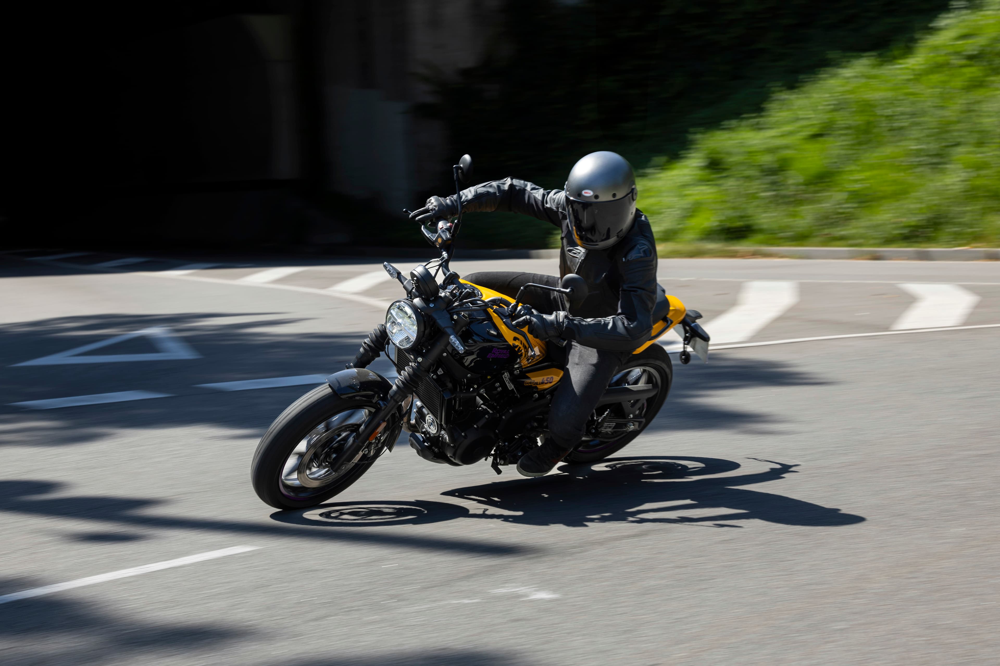 Royal Enfield GUERILLA 450 galeri 3