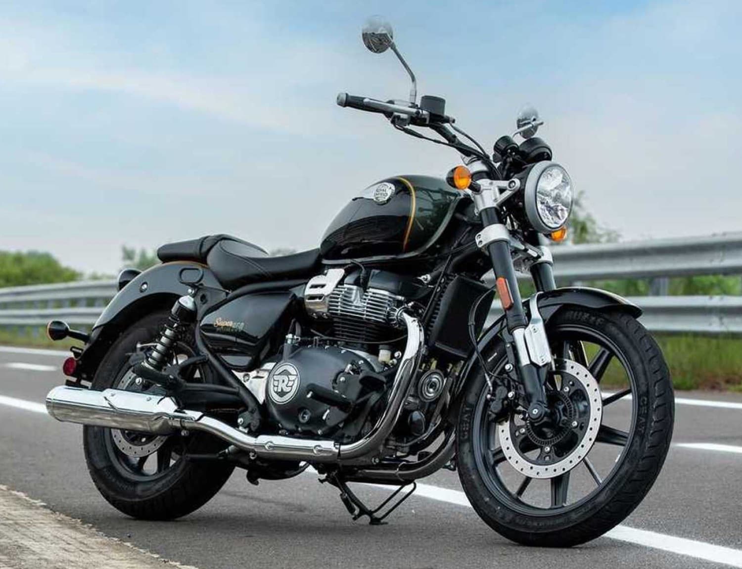 Royal Enfield Super Meteor 650 galeri 1